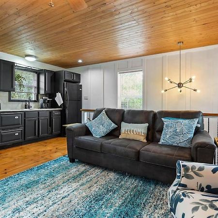 Bare Feet Bungalow -Close To Beach & Dog Friendly Gulfport Exterior foto